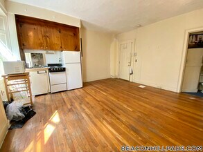 90 Myrtle St in Boston, MA - Building Photo - Building Photo