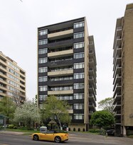Deer Park Condominiums in Toronto, ON - Building Photo