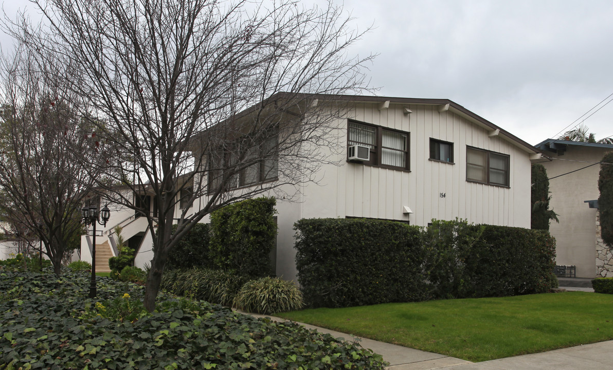 154 Monterey Rd in South Pasadena, CA - Foto de edificio