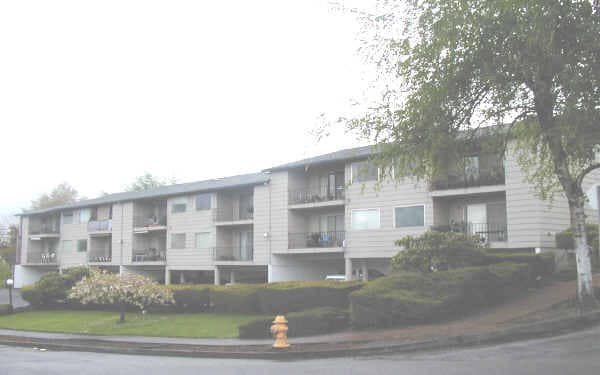 Bryn Mawr Apartments in Gresham, OR - Building Photo - Building Photo