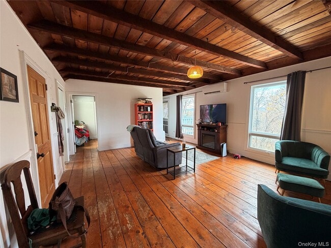 property at 67 Old Albany Post Rd