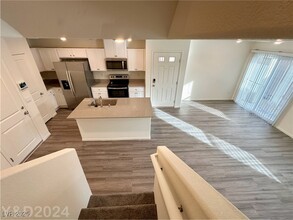 4439 Honey Hls Ave in Las Vegas, NV - Building Photo - Building Photo