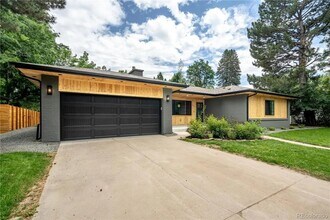 404 S Oneida Way in Denver, CO - Building Photo - Building Photo