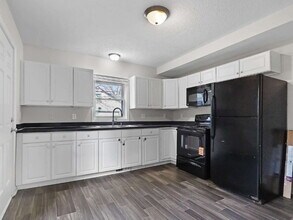 1708 E 34th St in Minneapolis, MN - Building Photo - Building Photo