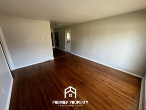 242 Sullivan Dr in Memphis, TN - Building Photo - Building Photo