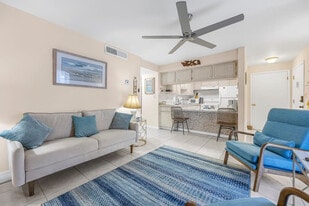 199 Wakulla Ln in Cocoa Beach, FL - Building Photo