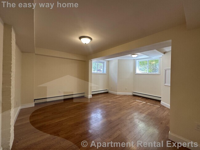 381 Harvard St in Cambridge, MA - Foto de edificio - Building Photo