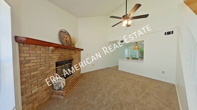 386 Canterbury Cir NW in Fort Walton Beach, FL - Building Photo - Building Photo