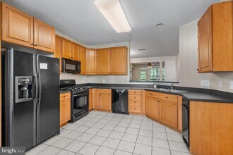 1024 Leeward Way in Solomons, MD - Building Photo - Building Photo