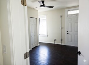 4746 Nebraska Ave, Unit 4746 2F in St. Louis, MO - Building Photo - Building Photo