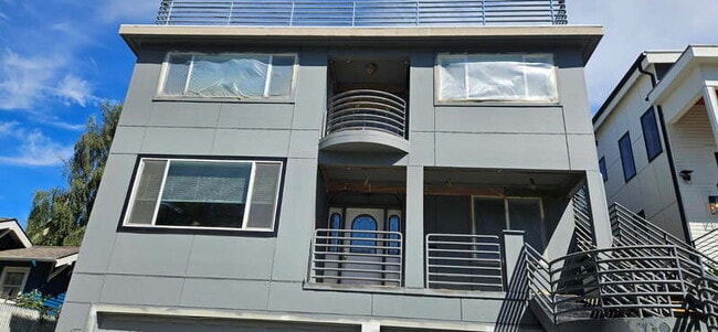 5106 Green Lake Way N in Seattle, WA - Building Photo - Building Photo