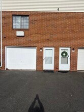 515 Scott Rd in Waterbury, CT - Building Photo - Building Photo