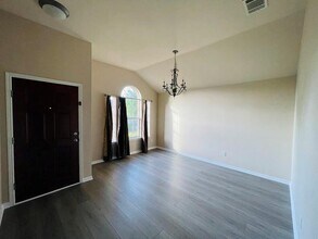 15425 Fisher Island Dr in Austin, TX - Building Photo - Building Photo