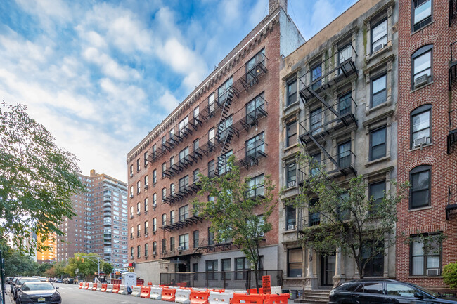 400 W 25th St in New York, NY - Foto de edificio - Building Photo