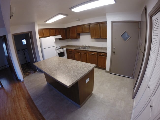 2109 Central Ave, Unit B