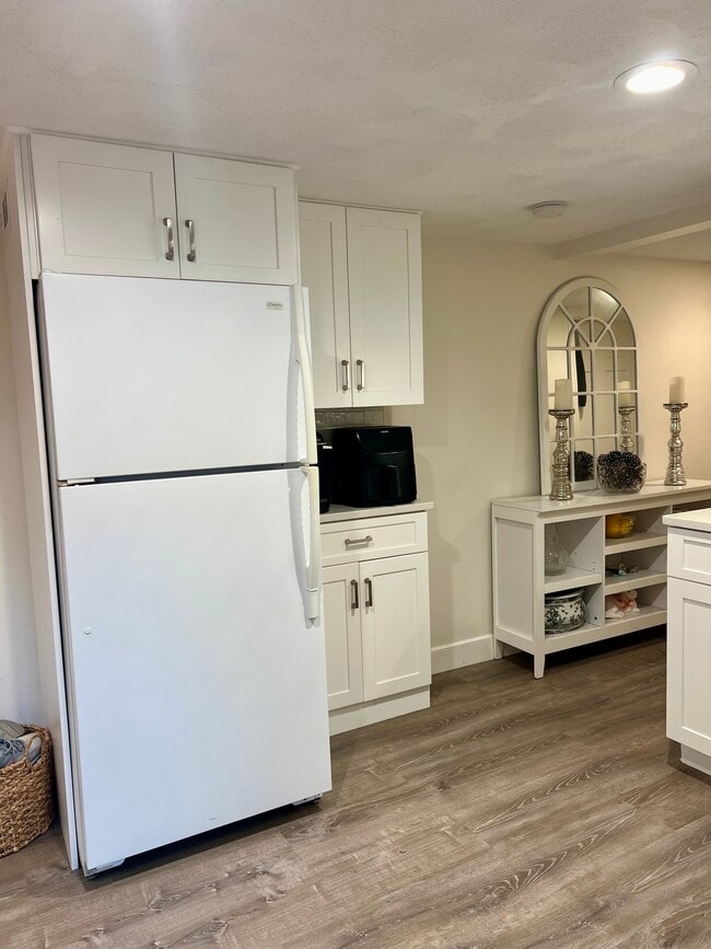 20 Arnold St in Needham, MA - Building Photo - Building Photo
