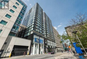 199 Slater St. in Ottawa, ON - Building Photo