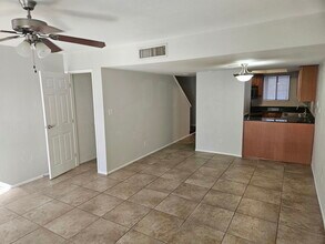 885 N Granite Reef Rd in Scottsdale, AZ - Building Photo - Building Photo