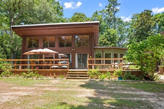 10478 Co Rd 99 in Lillian, AL - Foto de edificio - Building Photo