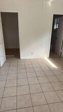 1704 SW 43rd Ave in Fort Lauderdale, FL - Building Photo - Building Photo