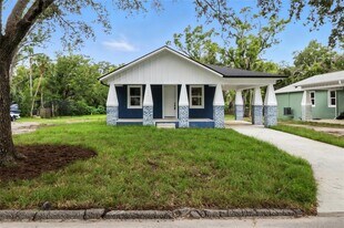 7000 N 19th St in Tampa, FL - Building Photo