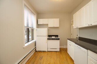 7235 W Barry Ave in Chicago, IL - Building Photo - Building Photo