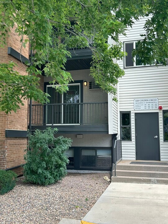 1400 Golden Cir, Unit 1400 Golden Cir. #207 in Golden, CO - Building Photo