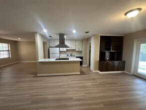 10172 Hillside Dr in Tyler, TX - Building Photo - Building Photo