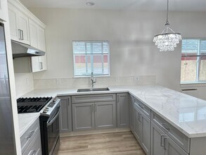 1464 55th Ave in Oakland, CA - Building Photo - Building Photo