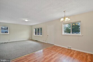 2035 Sproul Rd in Broomall, PA - Building Photo - Building Photo