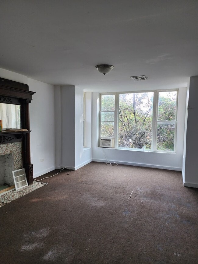 property at 101 S Comstock St