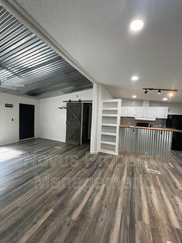 property at 105 Holly Dr