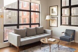 222 Vine St in Philadelphia, PA - Building Photo