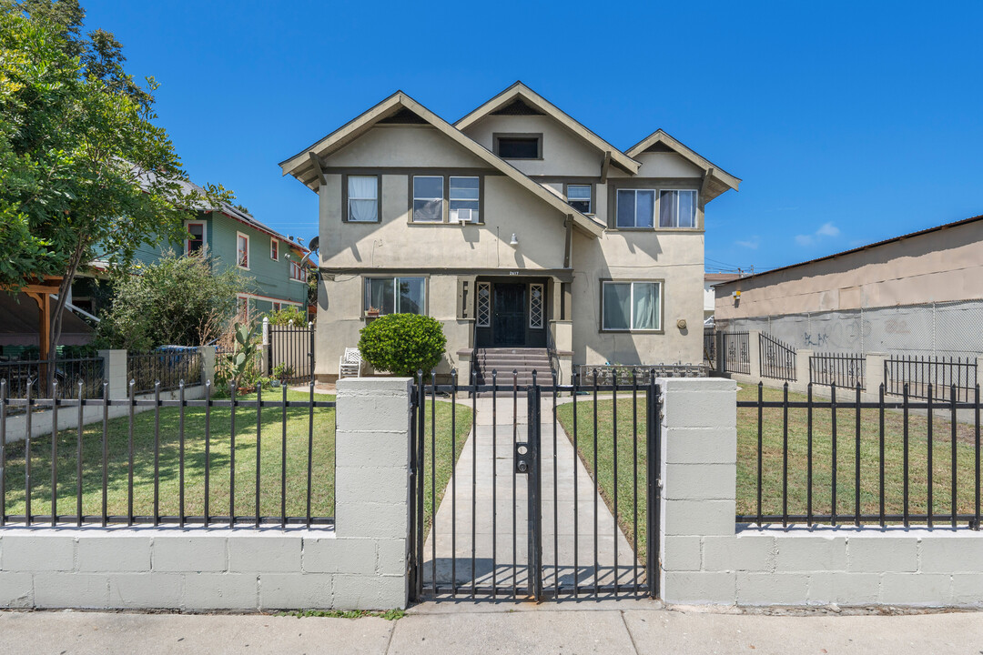 2617 Halldale Ave in Los Angeles, CA - Building Photo