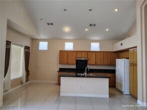 340 Tayman Park Ave in Las Vegas, NV - Building Photo - Building Photo