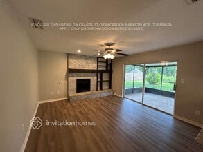 548 Oak Creek Dr in Brandon, FL - Building Photo - Building Photo