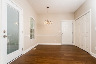 1114 Poplar Hollow Dr in La Vergne, TN - Building Photo - Building Photo