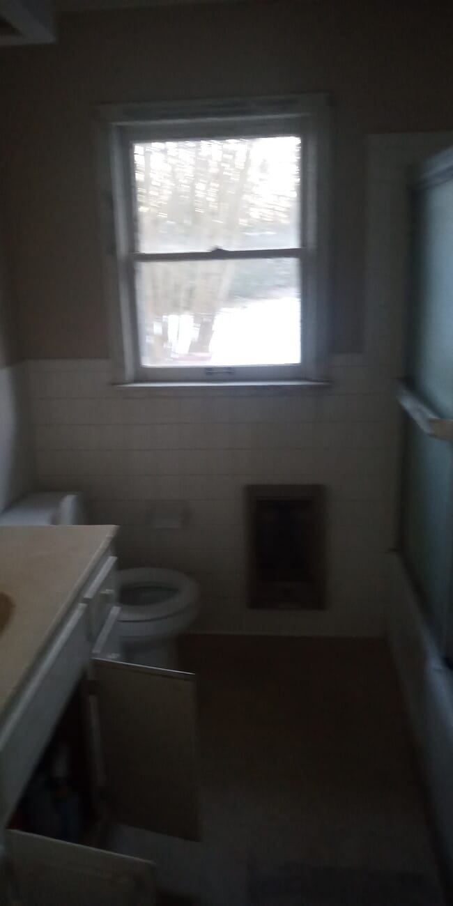 468 Sunset Dr, Unit B in Lexington, TN - Building Photo - Building Photo