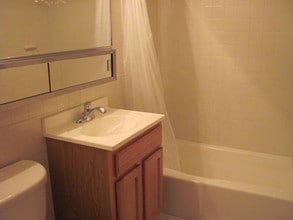 Mason Manor Apartments in Chicopee, MA - Foto de edificio - Interior Photo