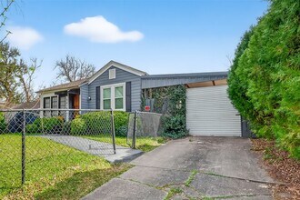 5618 Belmark St in Houston, TX - Building Photo - Building Photo
