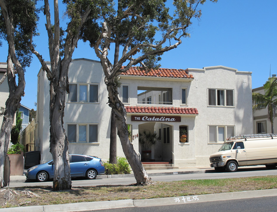 214 N Catalina Ave in Redondo Beach, CA - Building Photo