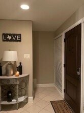 2131 Lake Village Dr in Houston, TX - Building Photo - Building Photo
