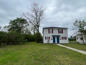 1111 Emmett St, Unit A in Augusta, GA - Foto de edificio - Building Photo