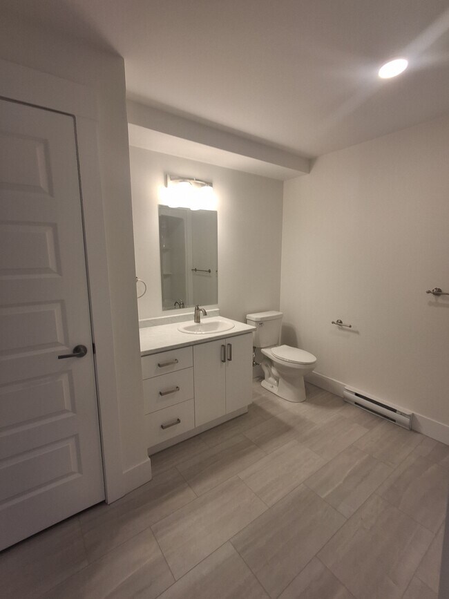 805 Wetmore Rd in Fredericton, NB - Building Photo - Building Photo