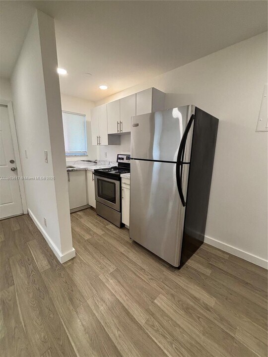 2308 Jackson St in Hollywood, FL - Building Photo