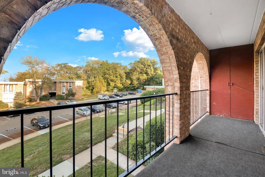 2625 Wagon Dr in Alexandria, VA - Building Photo
