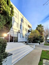 Elm Luxury Investments LLC in Beverly Hills, CA - Foto de edificio - Building Photo