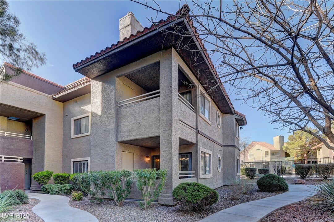 5020 S Rainbow Blvd in Las Vegas, NV - Building Photo