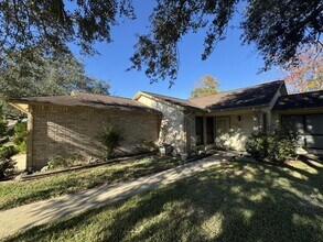 104 Ridgewood Dr in Victoria, TX - Building Photo - Building Photo