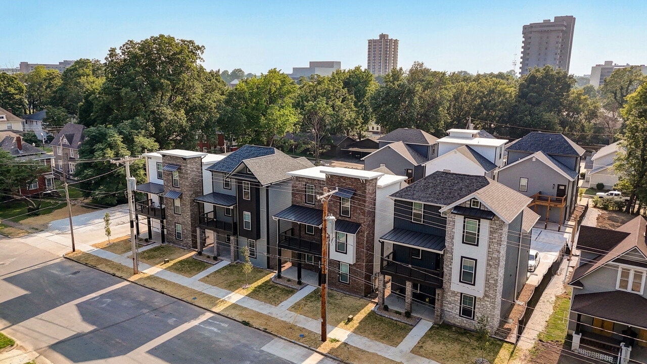 319 S Florence Ave, Unit A in Springfield, MO - Building Photo